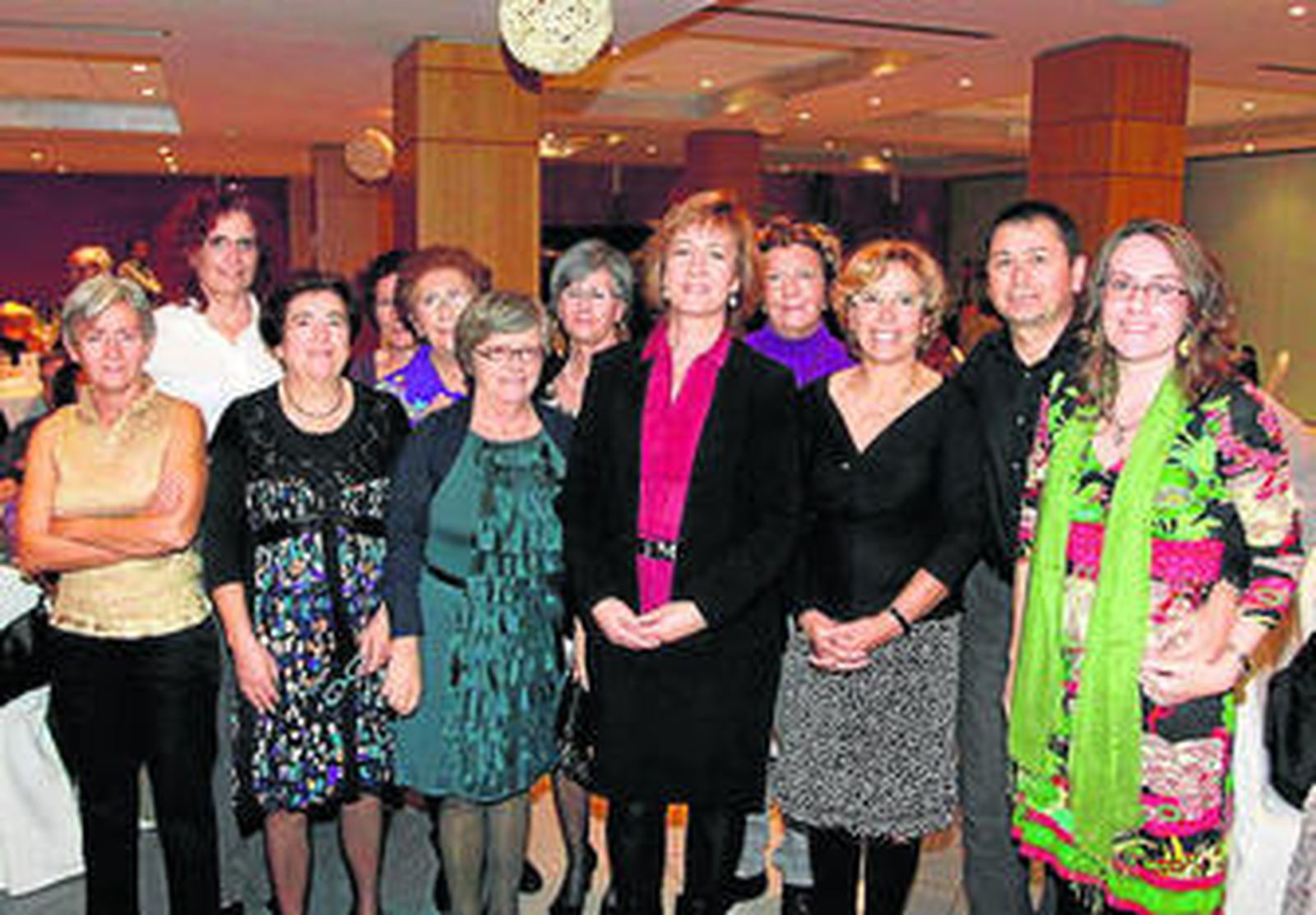 El Perdón celebra una cena para el Teléfono de la Esperanza