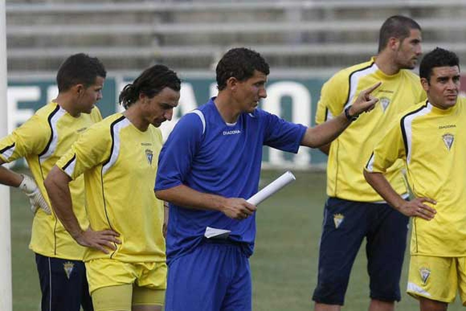 Gracia: "La exigencia es máxima por nombre, por club y por afición"