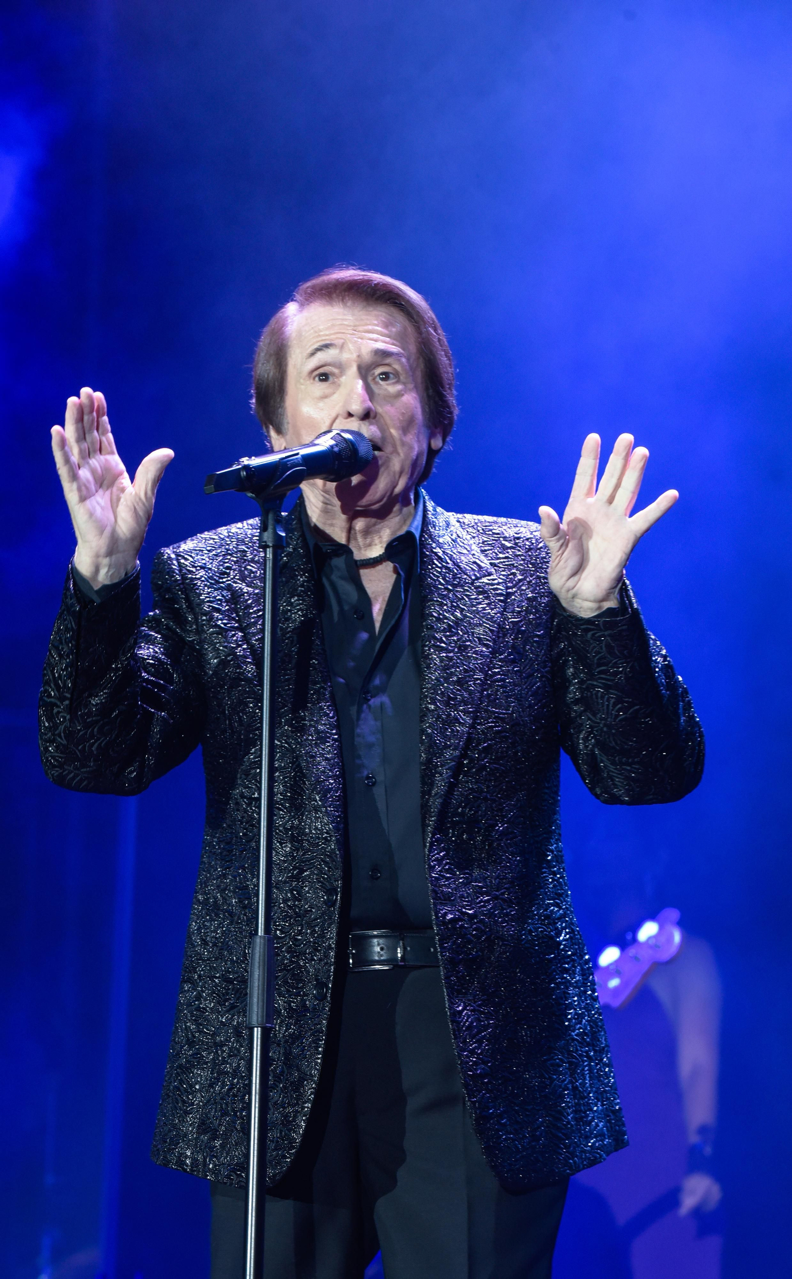 El concierto de Raphael en las Noches de La Maestranza, en imágenes