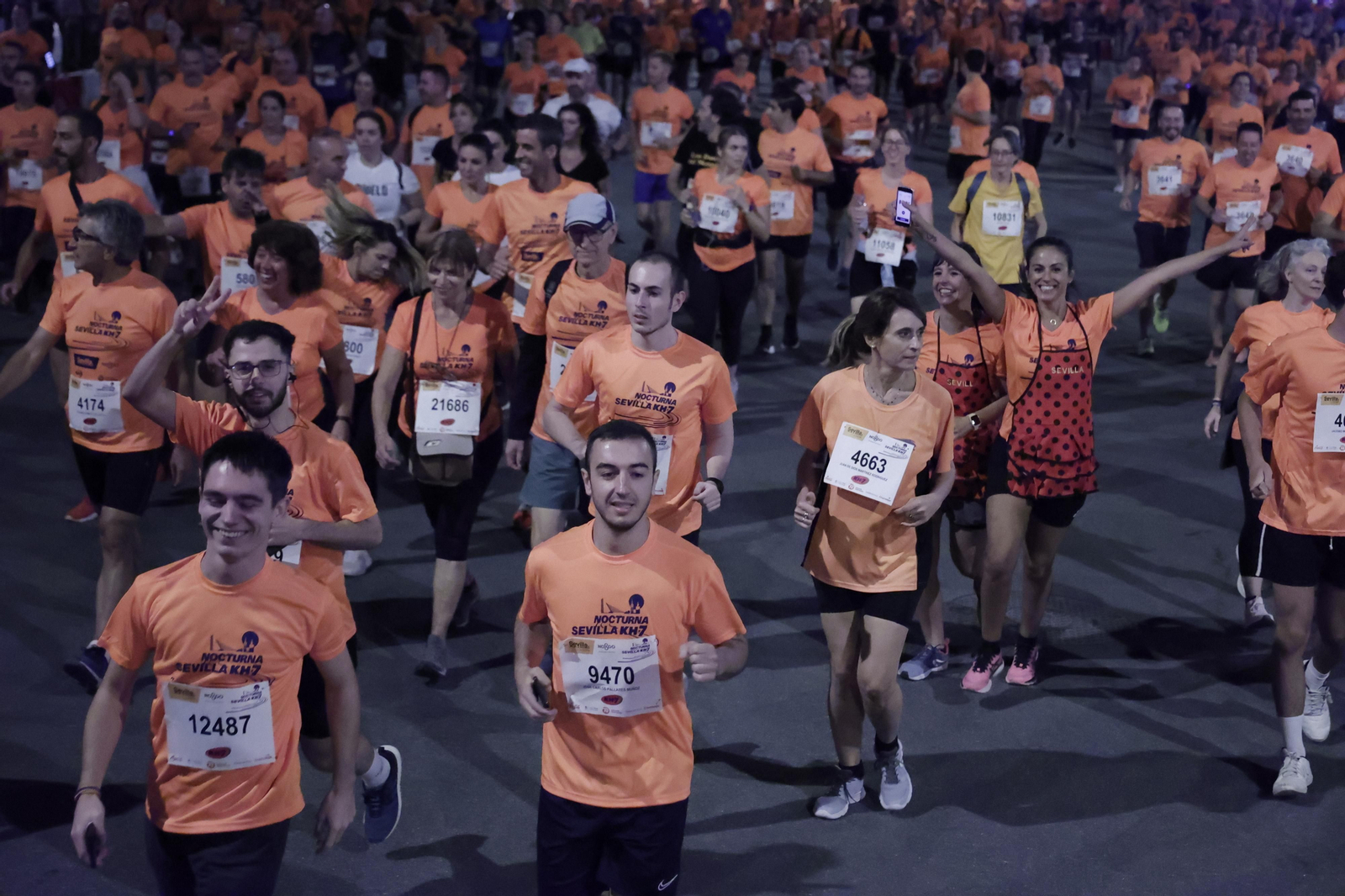 Búscate en la Carrera Nocturna de Sevilla (5)