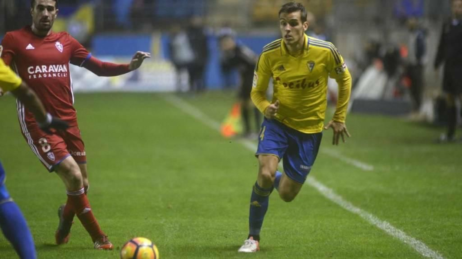 Brian sube la banda durante un partido de la pasada temporada.