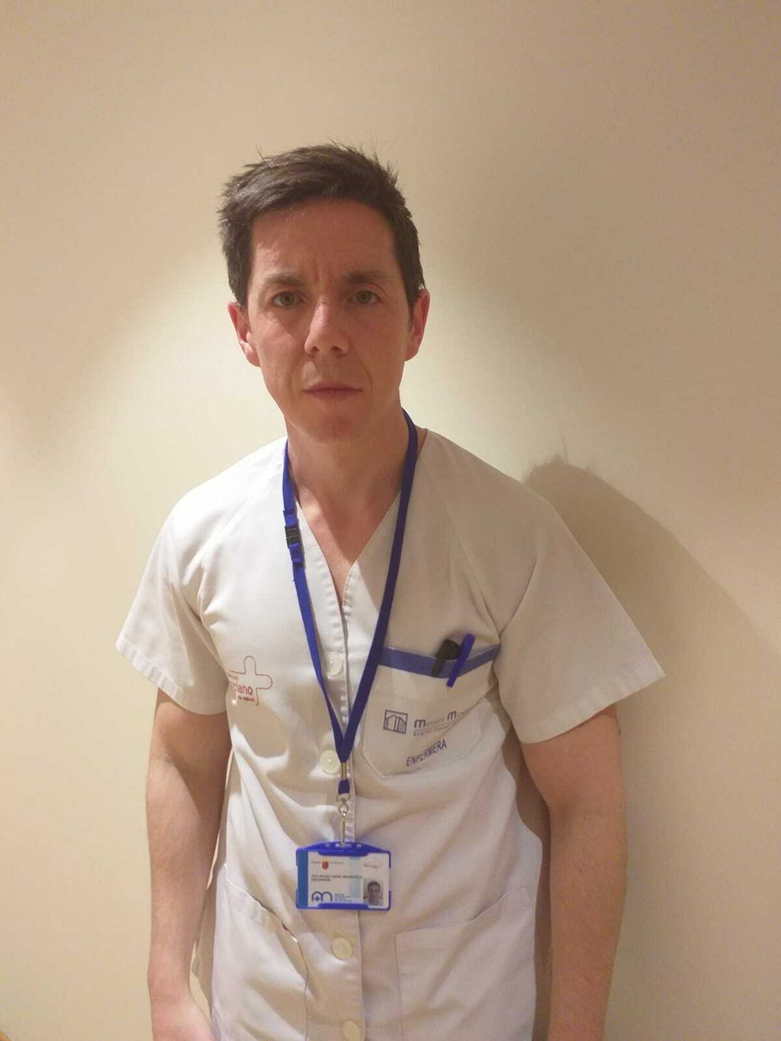 José Garre trabaja en la UCI del hospital Los Arcos de San Javier, Murcia