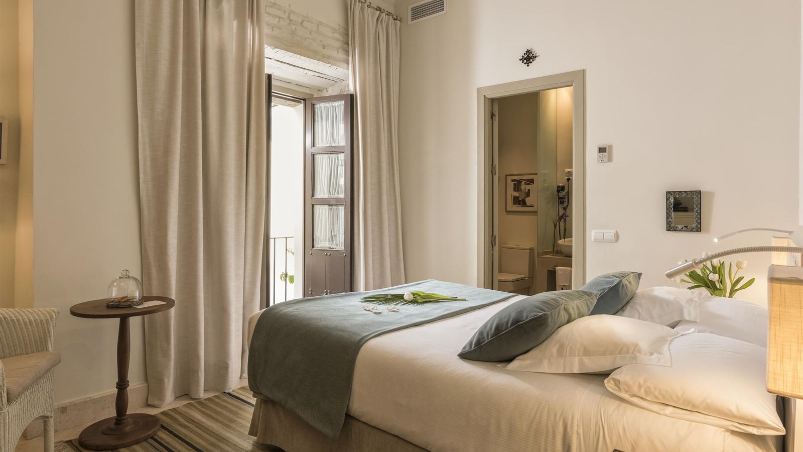 Interior de la habitación Ruzbahan