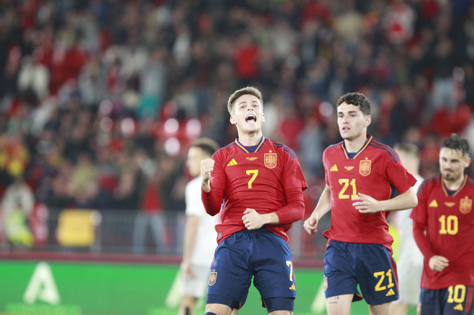 Imágenes del partido de fútbol amistoso entre las selecciones de España y Suiza Sub 21, disputado en Almería