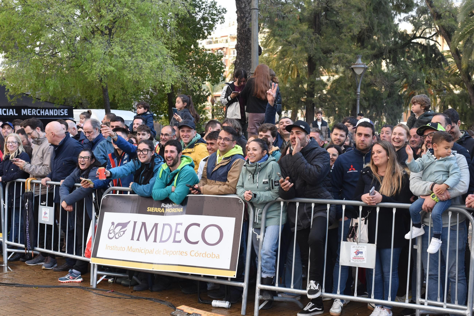 Las mejores fotos del espectacular tramo urbano del Rallye Sierra Morena 2025