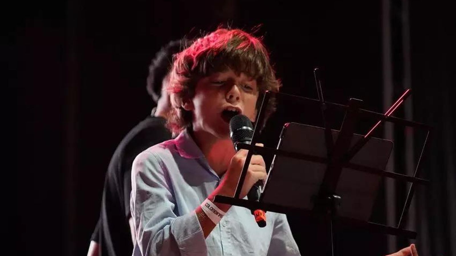 Martín Sánchez cantando en las Colombinas. Martín Sánchez cantando en las Colombinas.