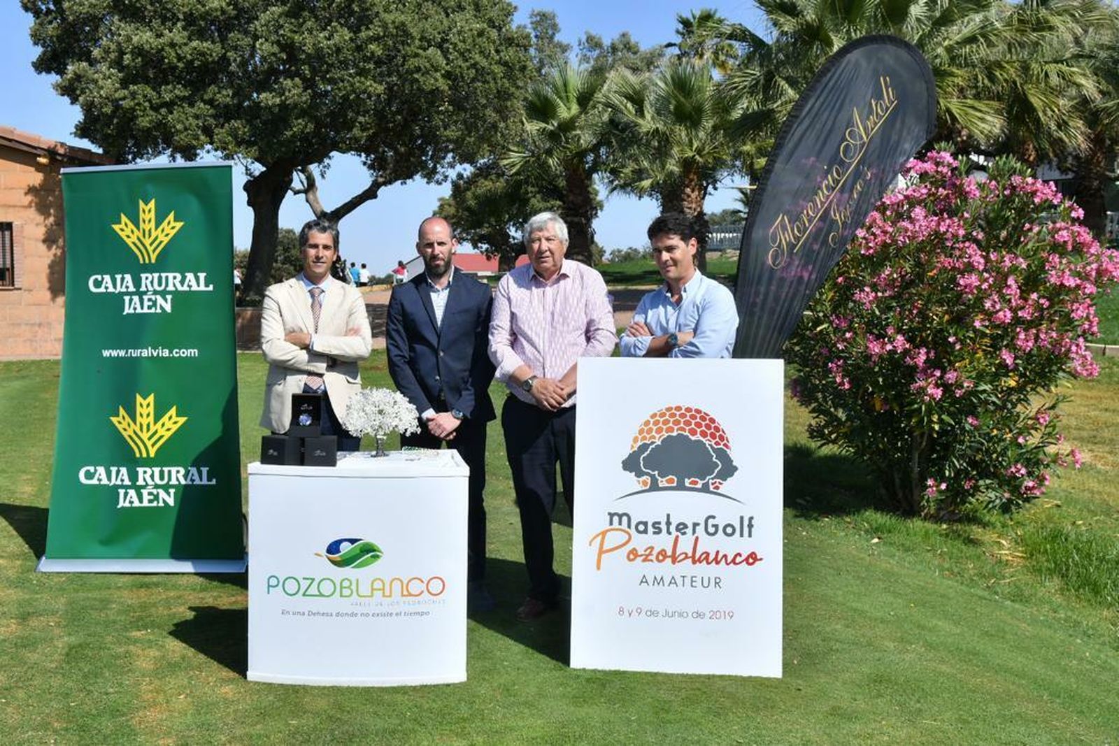 Asistentes a la presentación del Master de Golf de Pozoblanco