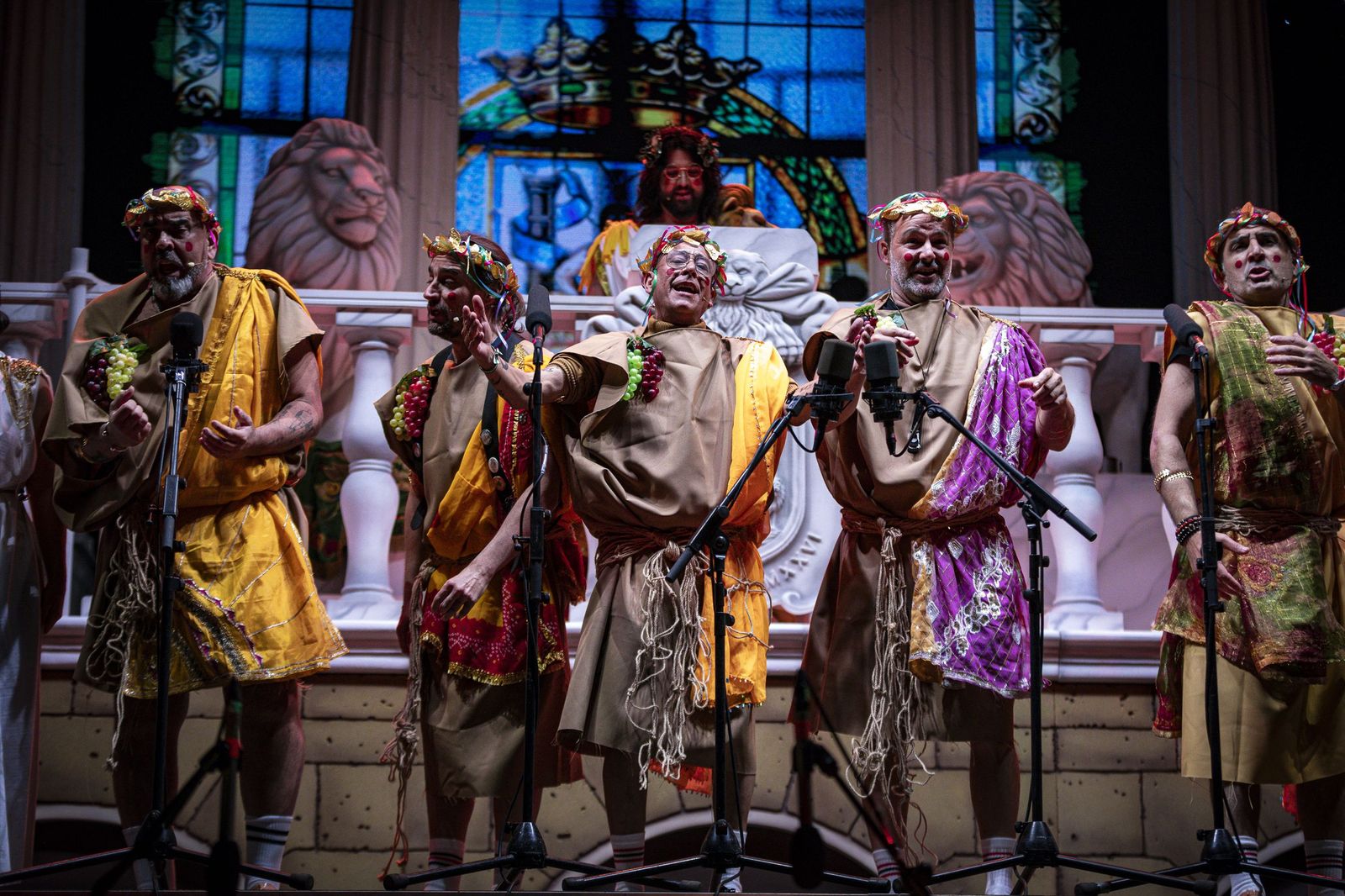 Las imágenes del pregón y la boda de Manu Sánchez en el Carnaval de Cádiz 2026