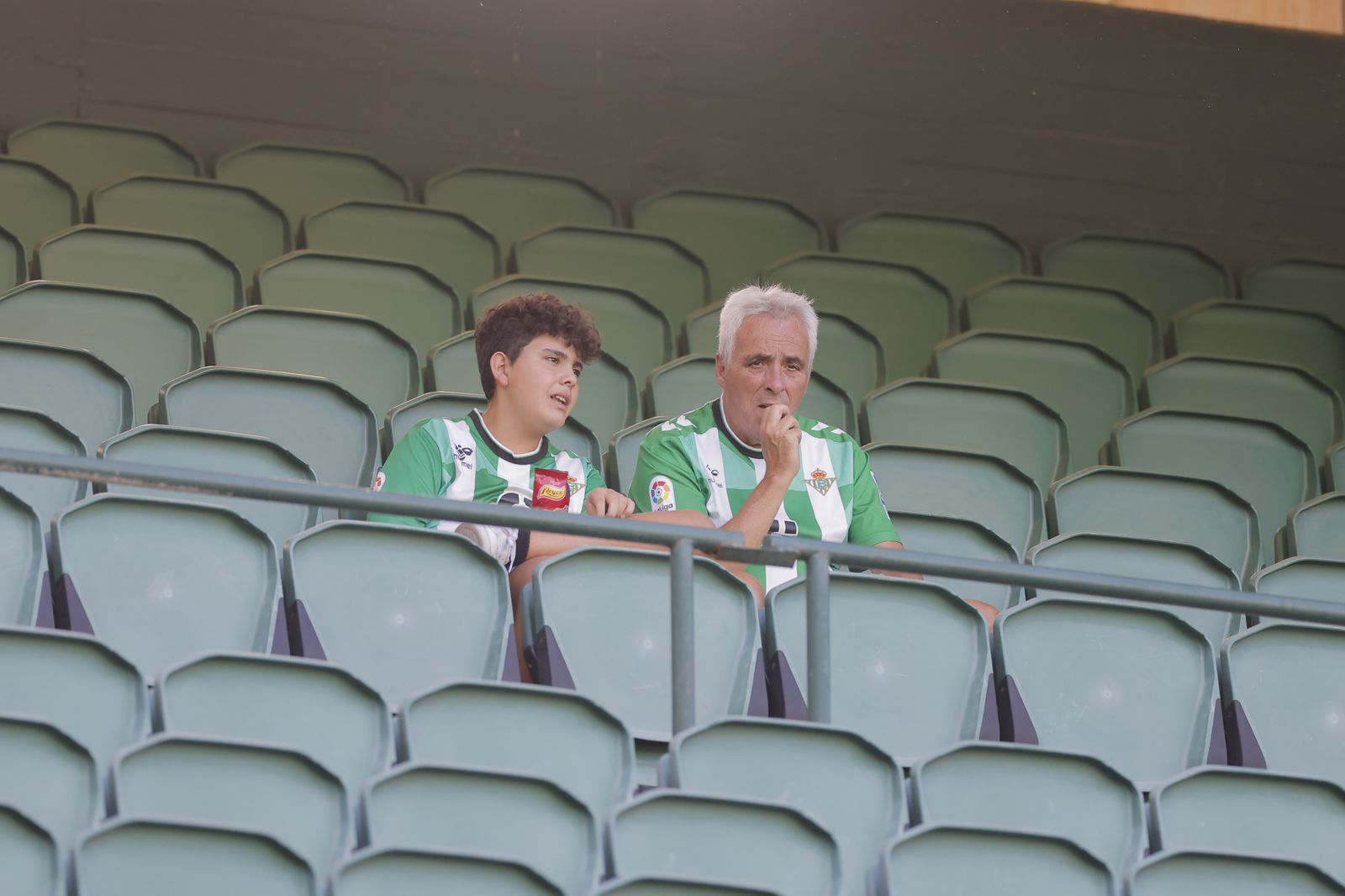 Búscate en la fotos del Betis-Sparta