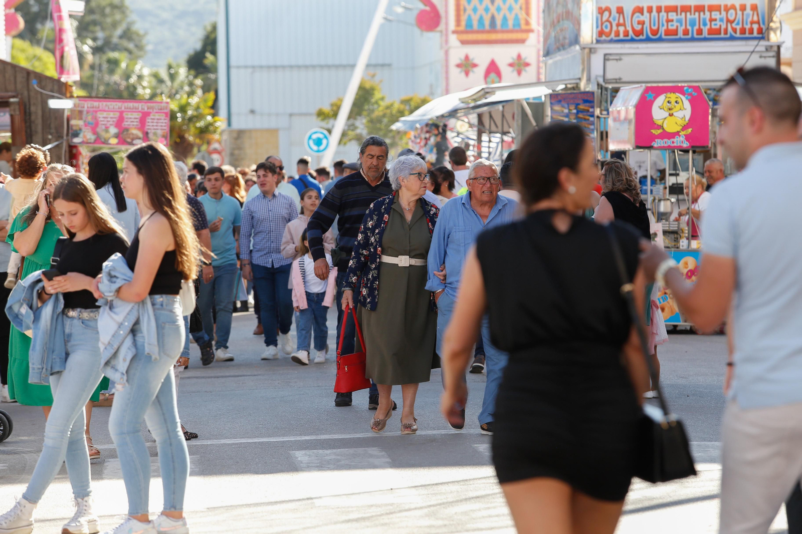 Búscate en las fotos del jueves en la feria de Los Barrios