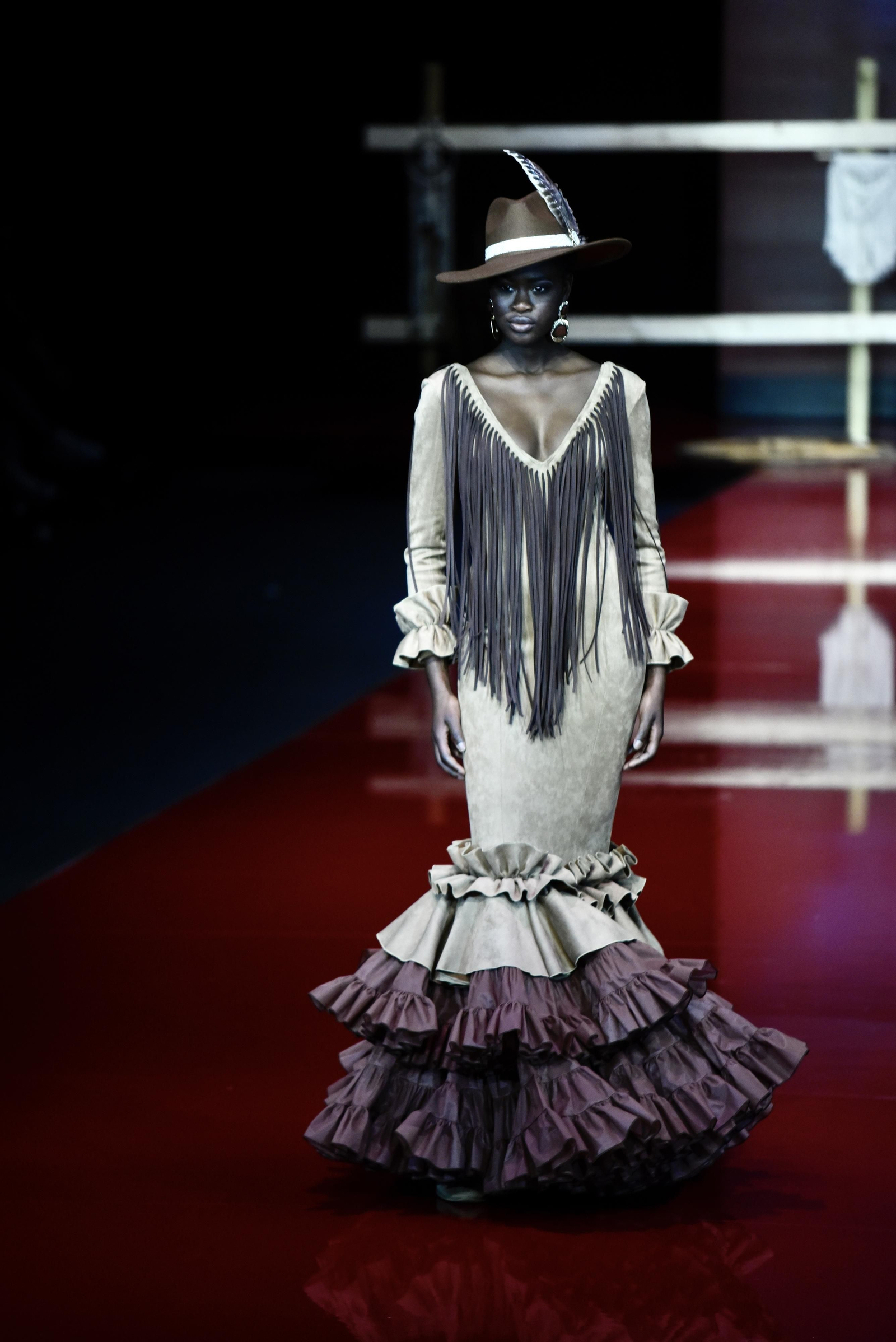 El desfile de Flor de Cerezo en SIMOF 2022, todas las fotos