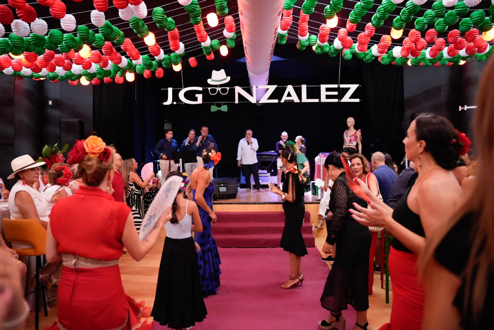 La final del concurso de sevillanas en la Lola