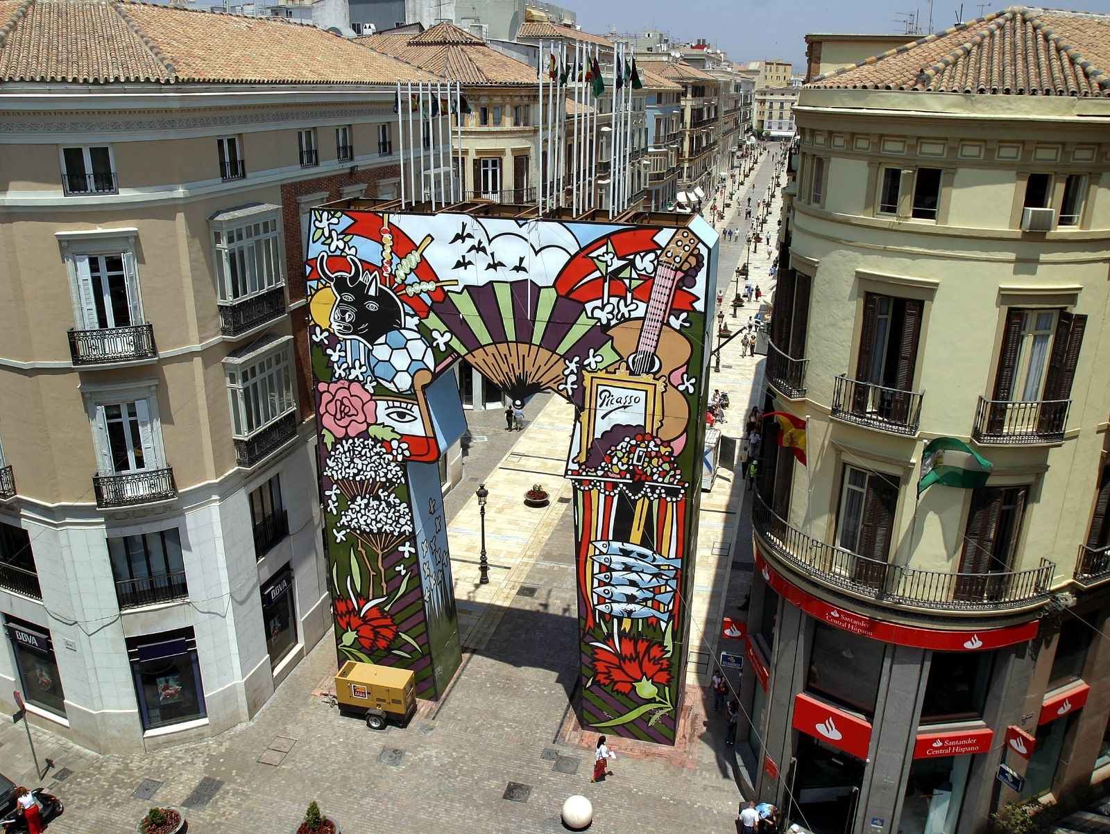La portada de Eugenio Chicano en calle Larios.