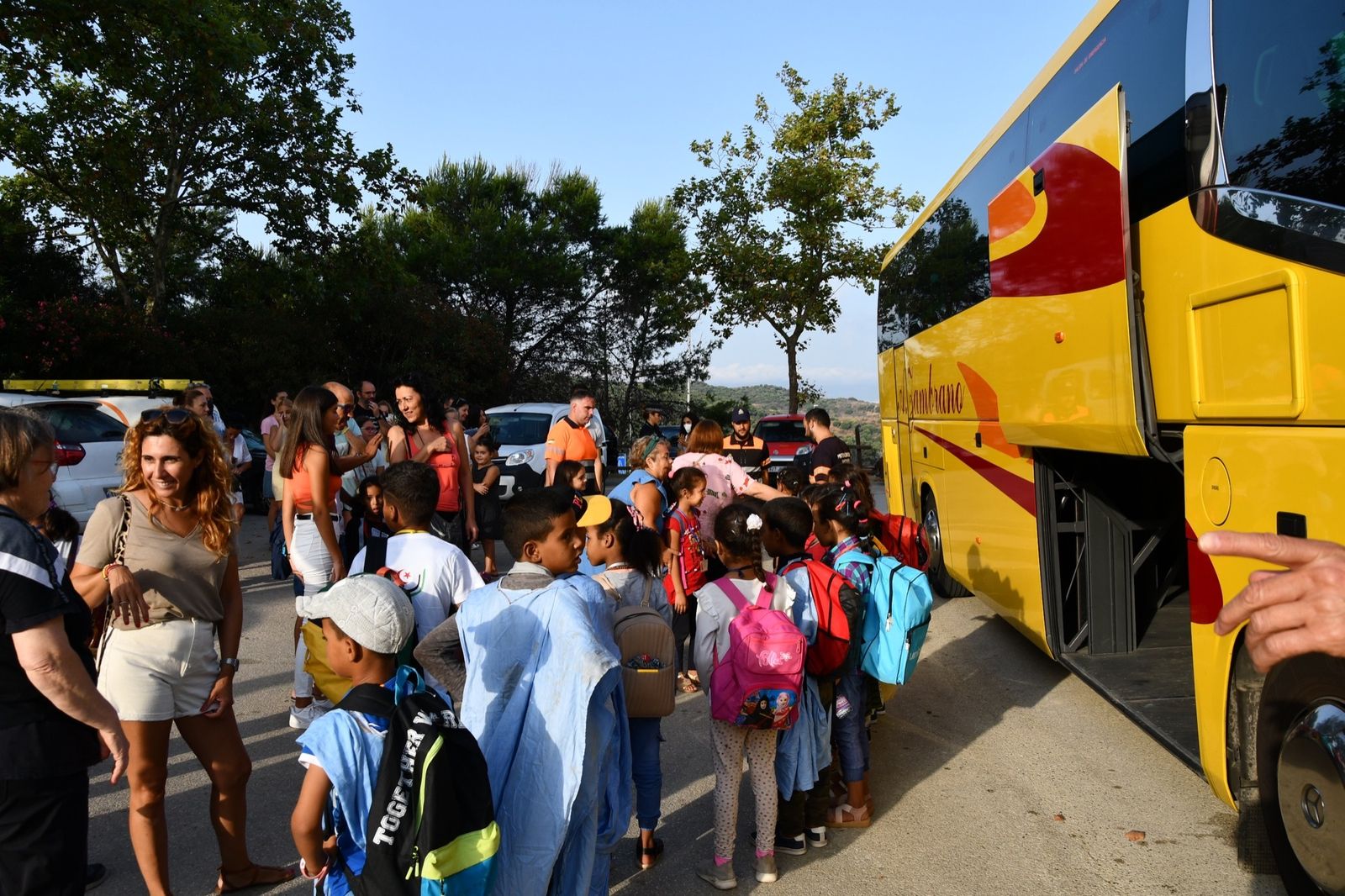 La llegada de los niños saharauis a San Roque, este viernes.