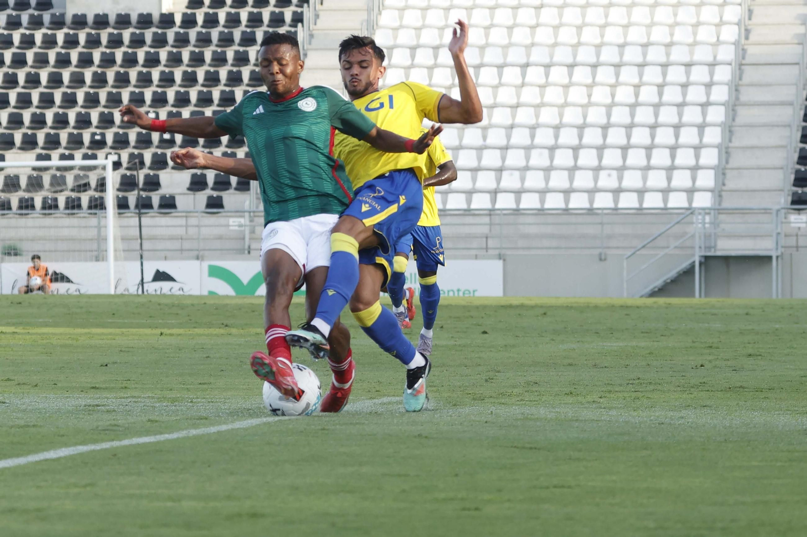 Las fotos del amistoso Cádiz CF - Al Ettifaq de Arabia Saudí en La Línea