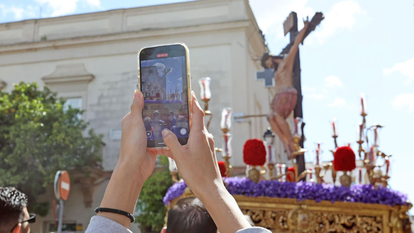 Imágenes de la Hermandad Sacramental de Santiago en el Sábado Santo de Jerez 2025