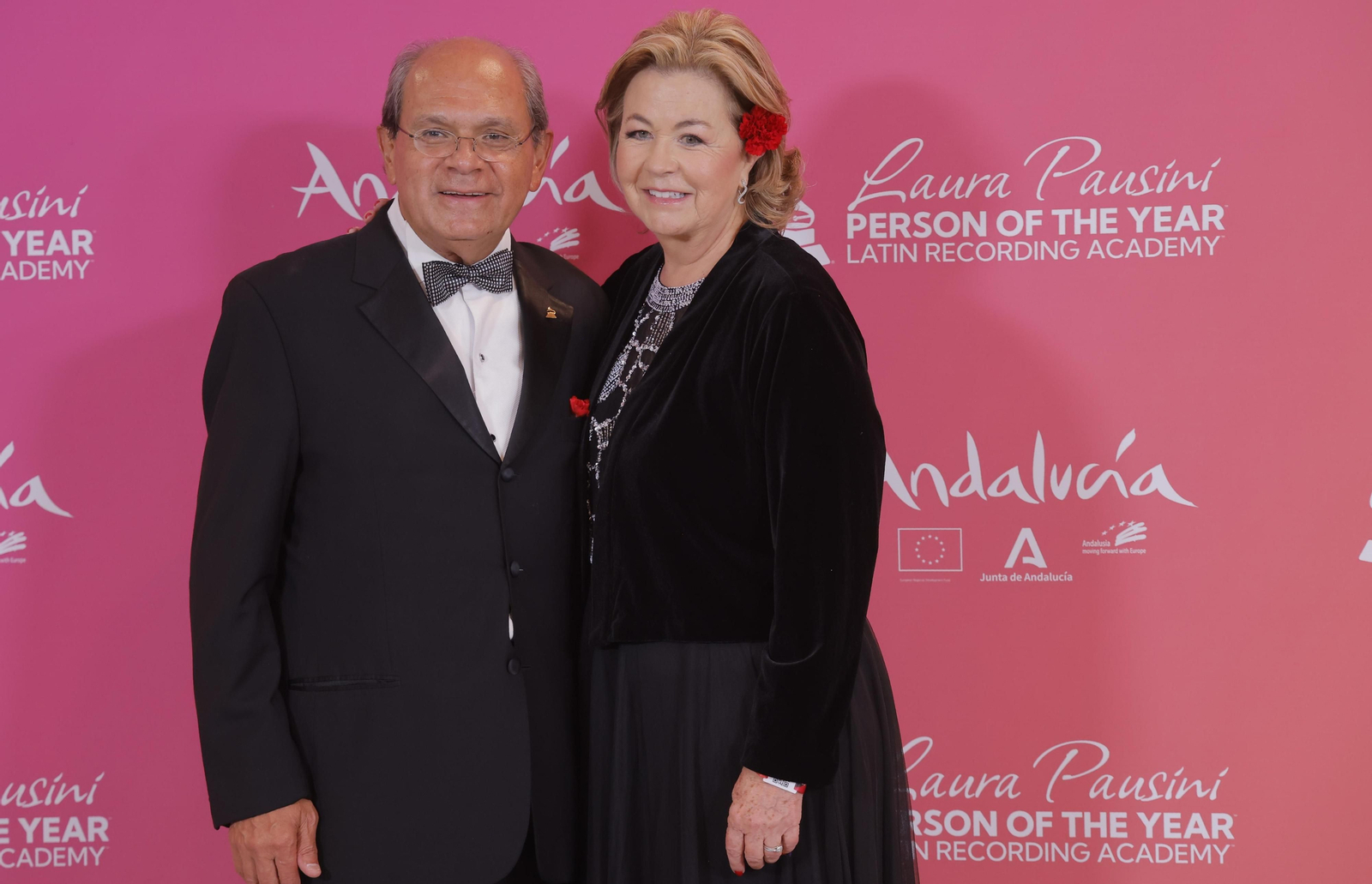 La alfombra roja del homenaje a Laura Pausini en los Grammy Latinos de Sevilla, en imágenes
