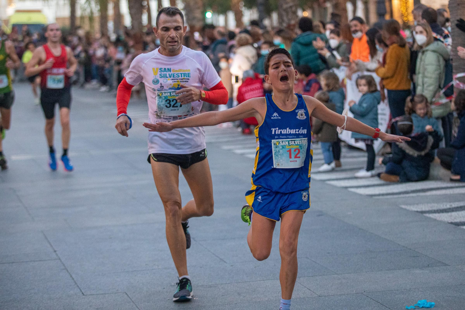 La V San Silvestre gaditana, en imágenes