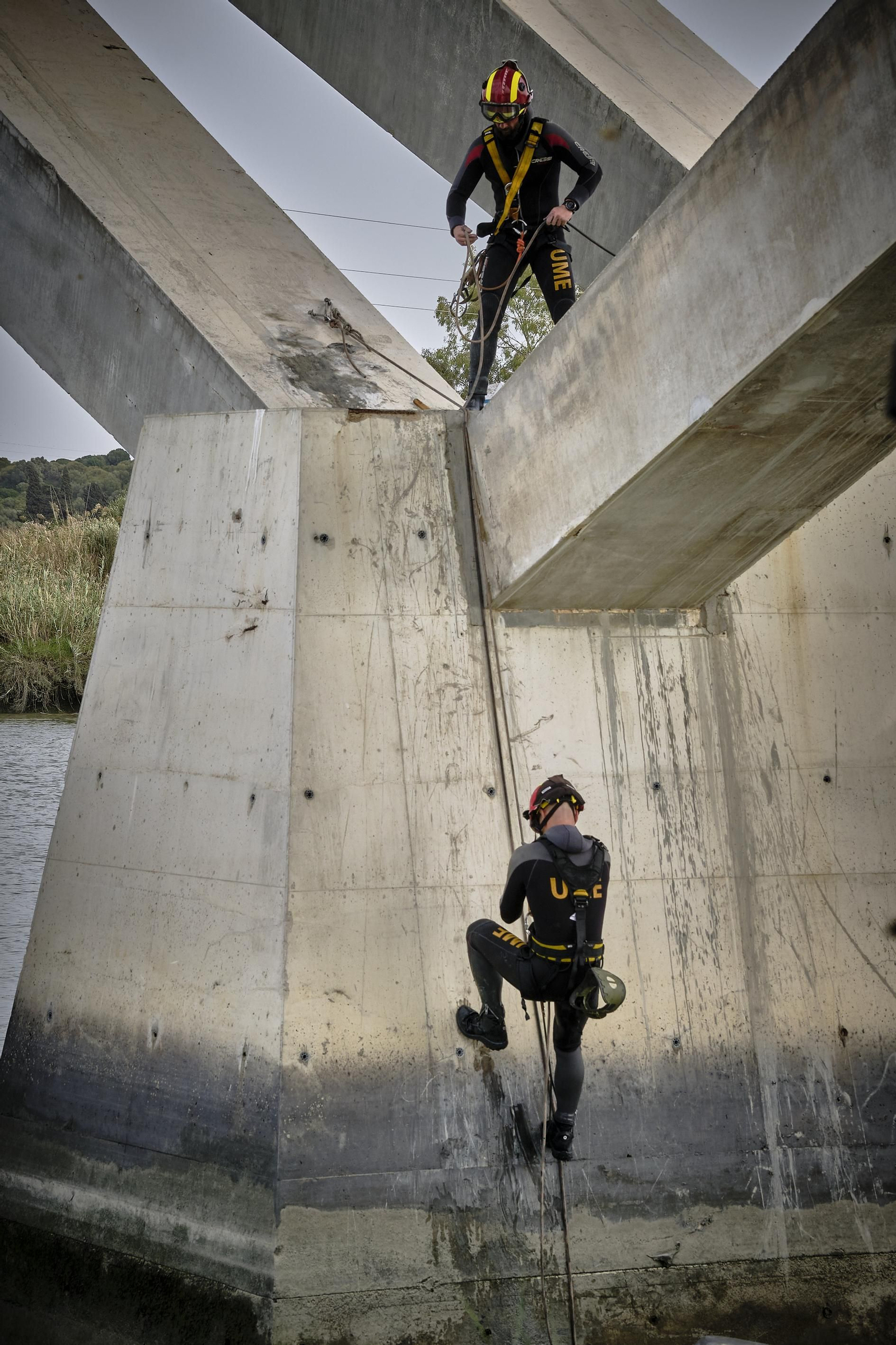 Operación de rescate de víctimas en El Portal