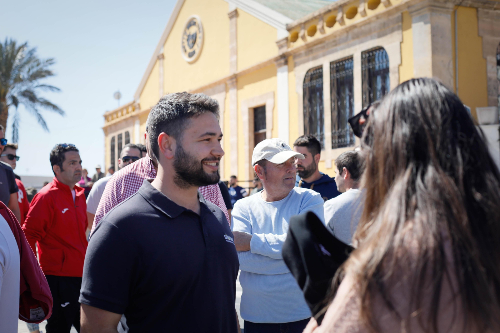 Los agricultores colapsan el puerto de Almería