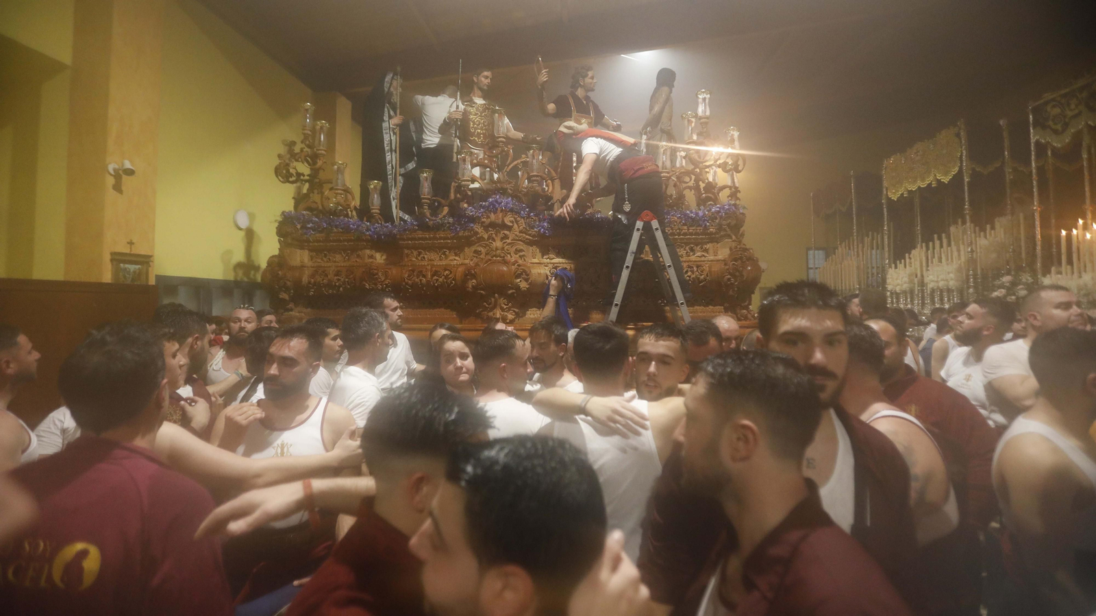 Fotos del Domingo de Ramos en La Línea: La Borriquita y Flagelación