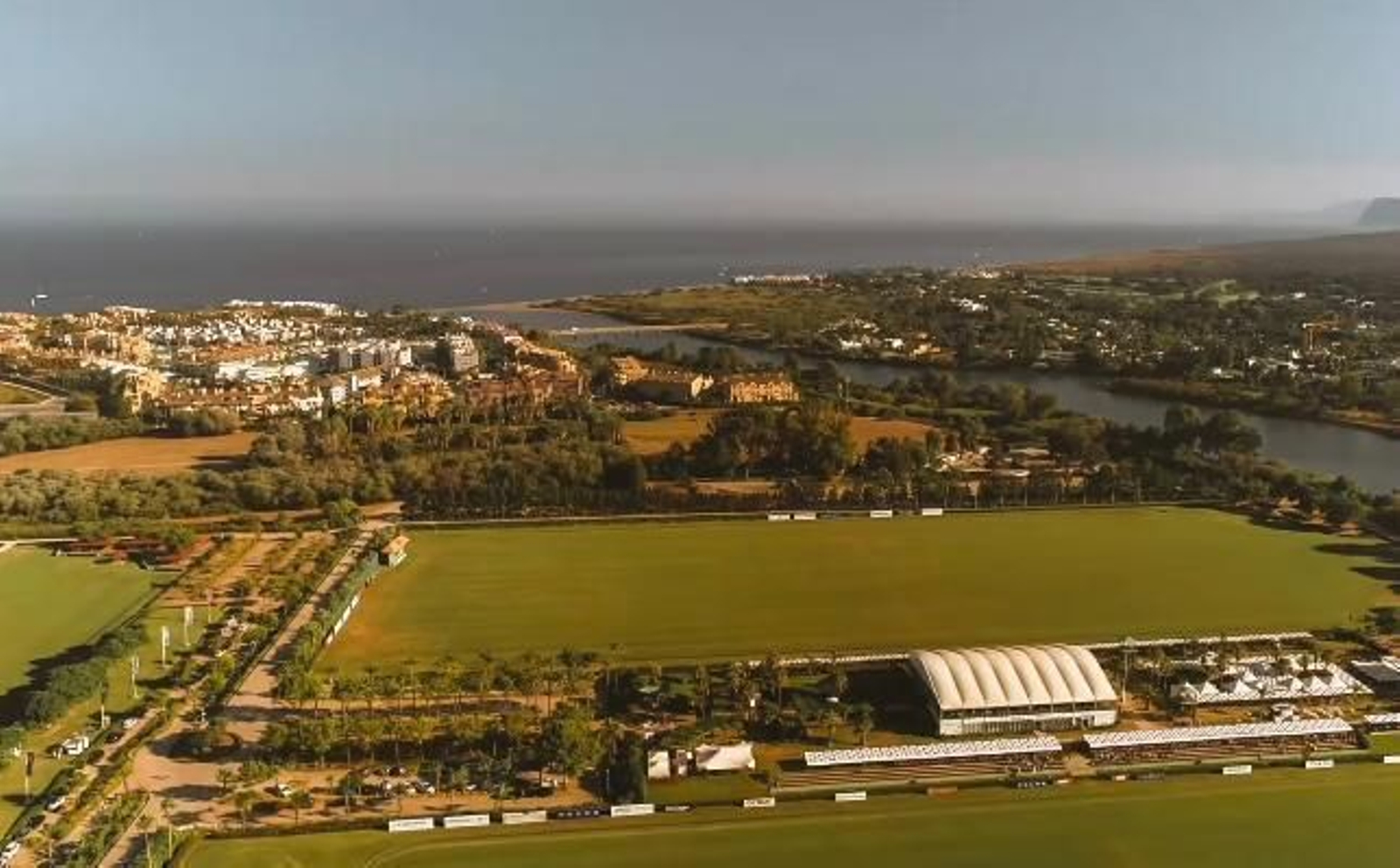 Instalaciones del Ayala Polo Club.