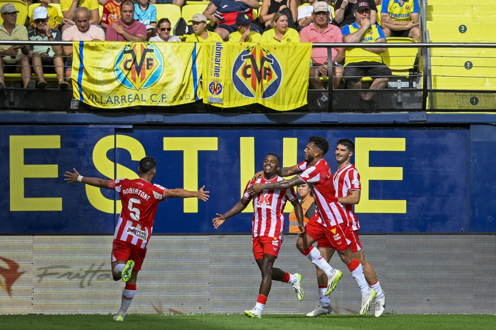 Akieme festeja el 0-1 en La Cerámica Akieme festeja el 0-1 en La Cerámica