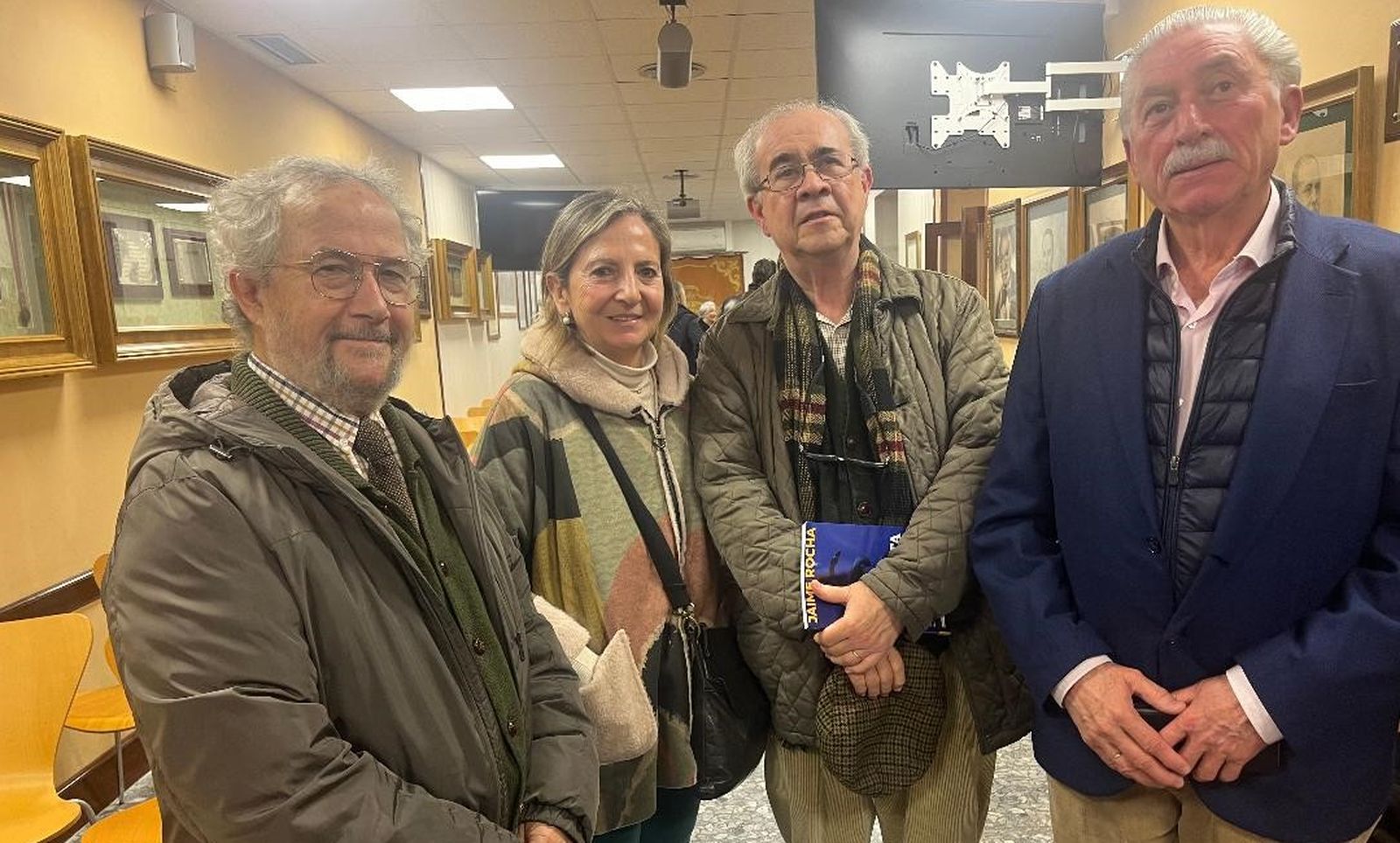 José María Esteban, Amelia Rodríguez, Pedro Nogueroles y Antonio Gómez de Barreda, tras finalizar la presentación.