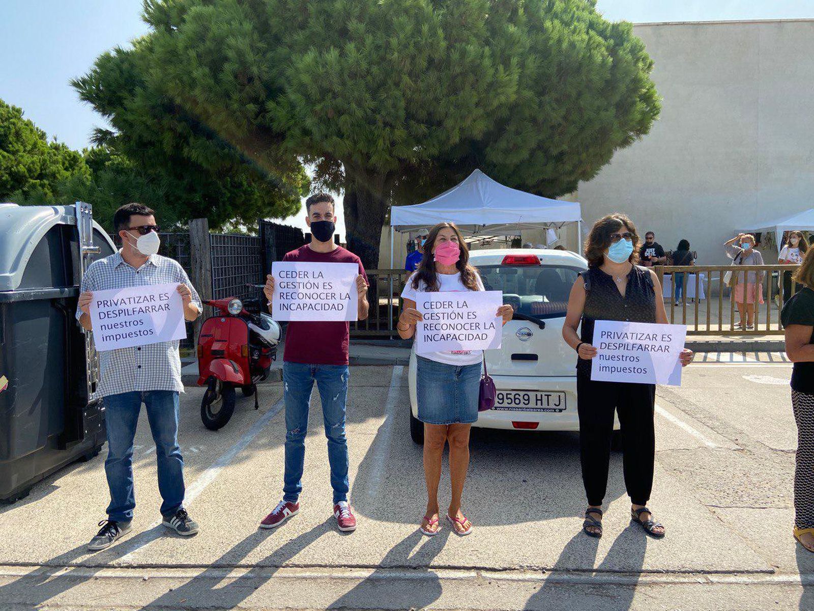 Gran participación en la cadena humana a las puertas de Los Toruños