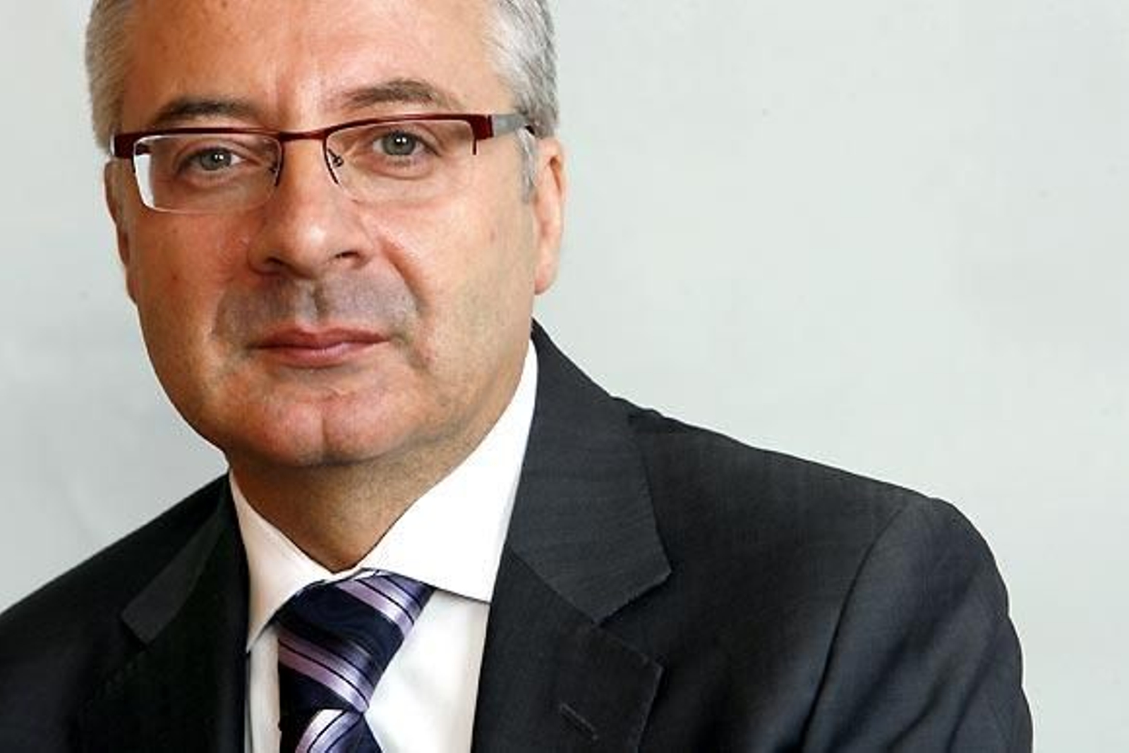 El Gobierno tacha la visita de Aznar a Melilla de "deslealtad a España"