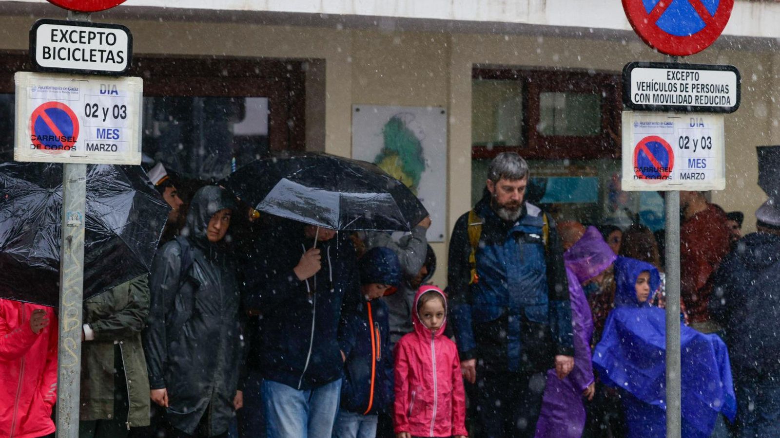 Las mejores imágenes del primer domingo de Carnaval de Cádiz