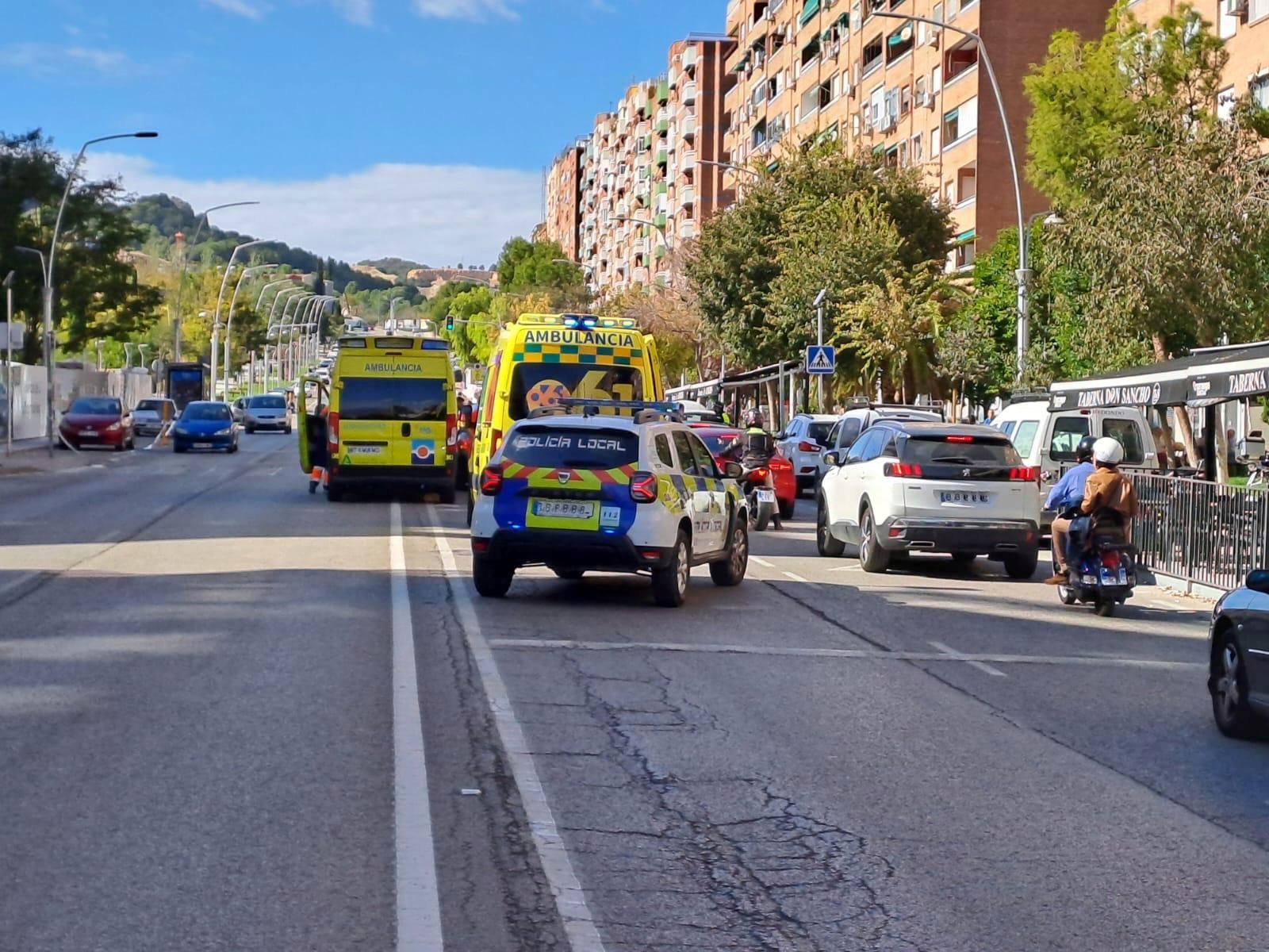 Accidente con dos heridos en la avenida de Andalucía de Jaén.