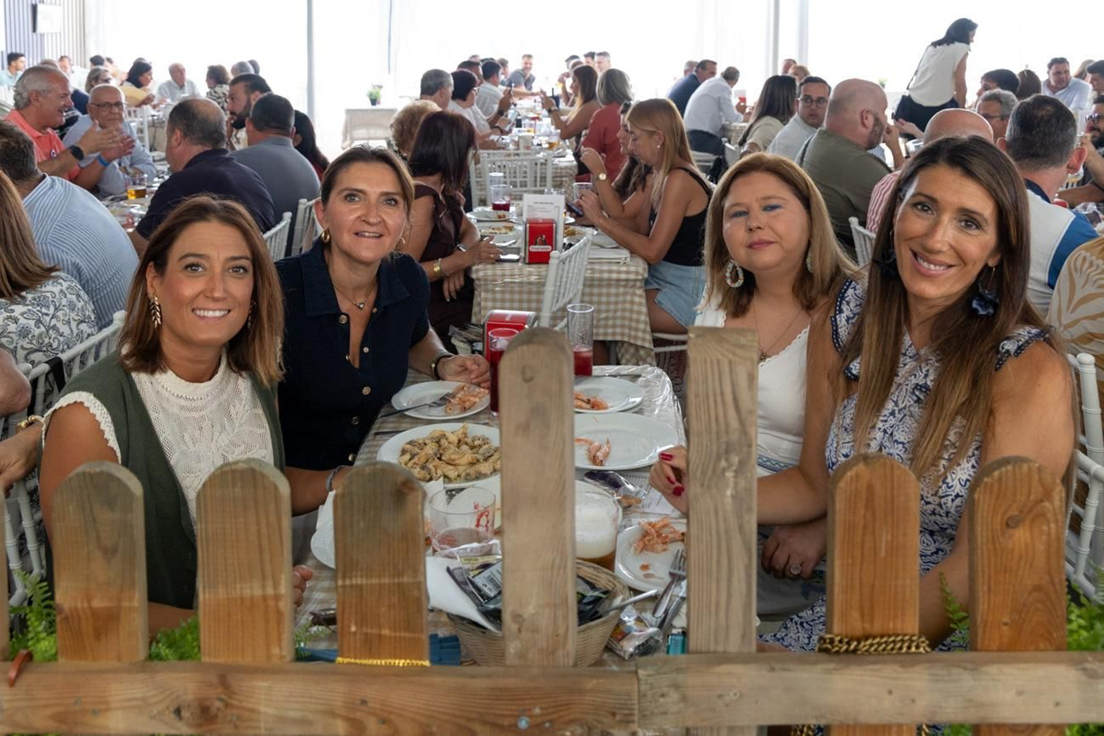 Música, risas y buen ambiente en la Feria de Andújar en su jornada de día