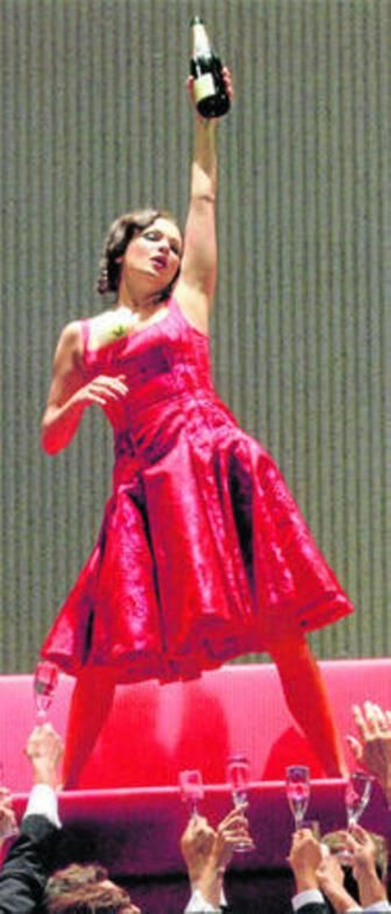 Anna Netrebko, sensual Violetta para 'La Traviata' de Willy Decker.