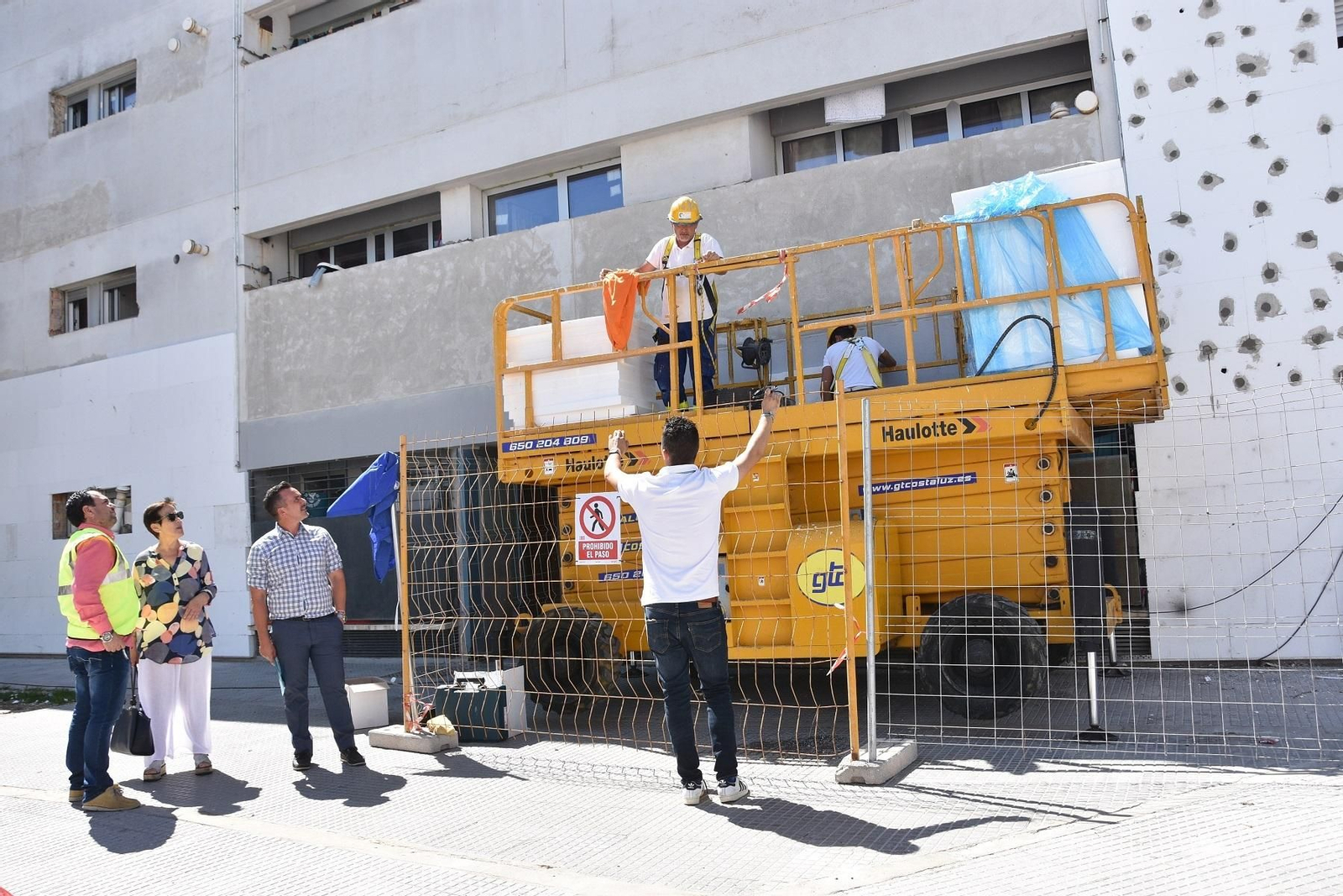 Obras en la plaza Piletas de Punta Umbría.