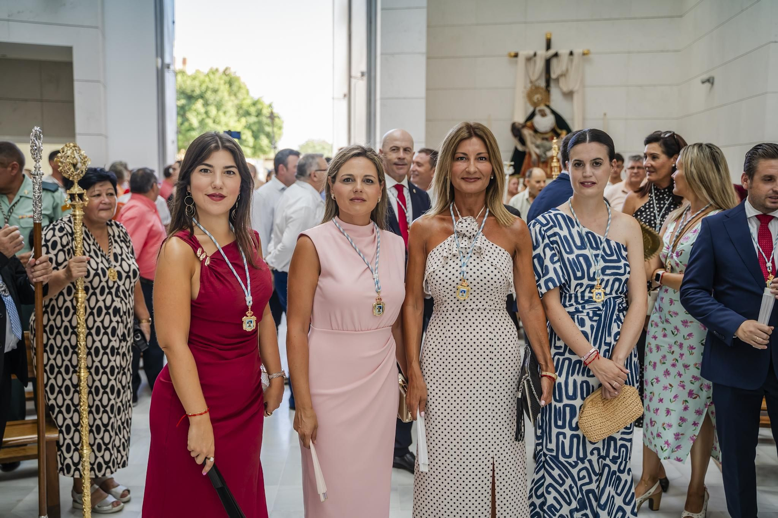 La procesión de la Virgen del Carmen y Santa Ana pone el broche final a las fiestas del Puerto de Roquetas
