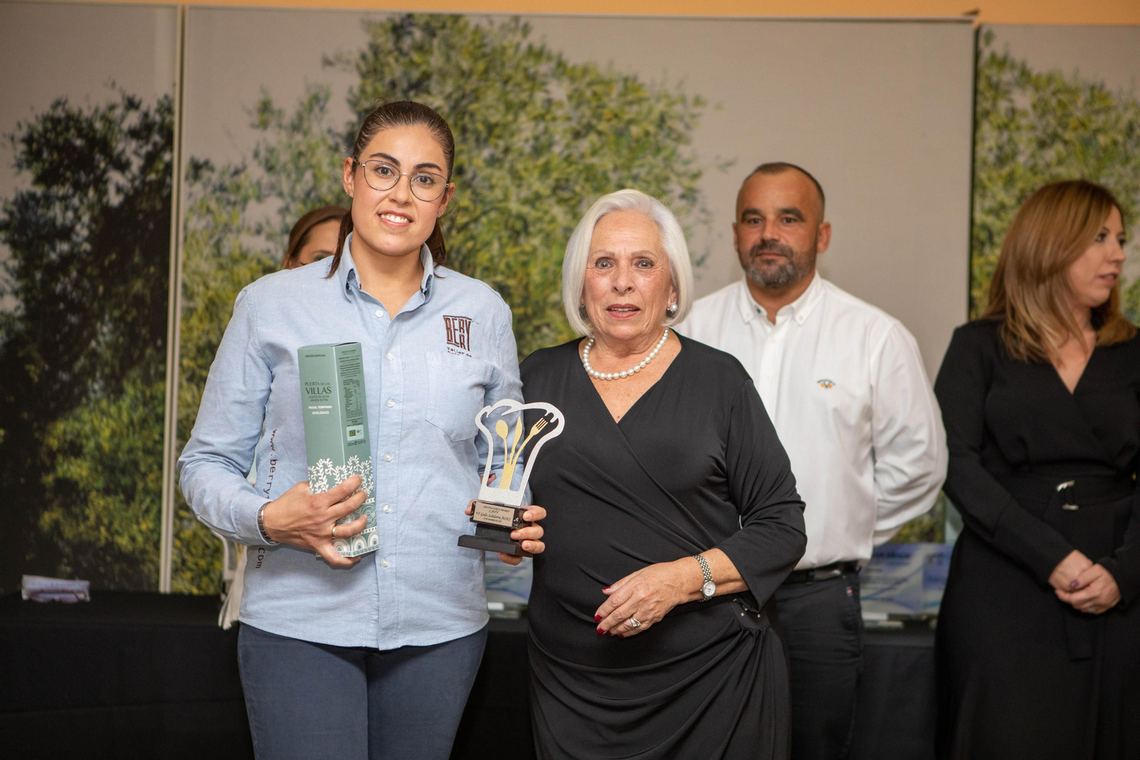 Así fue la emotiva cena solidaria de ALES