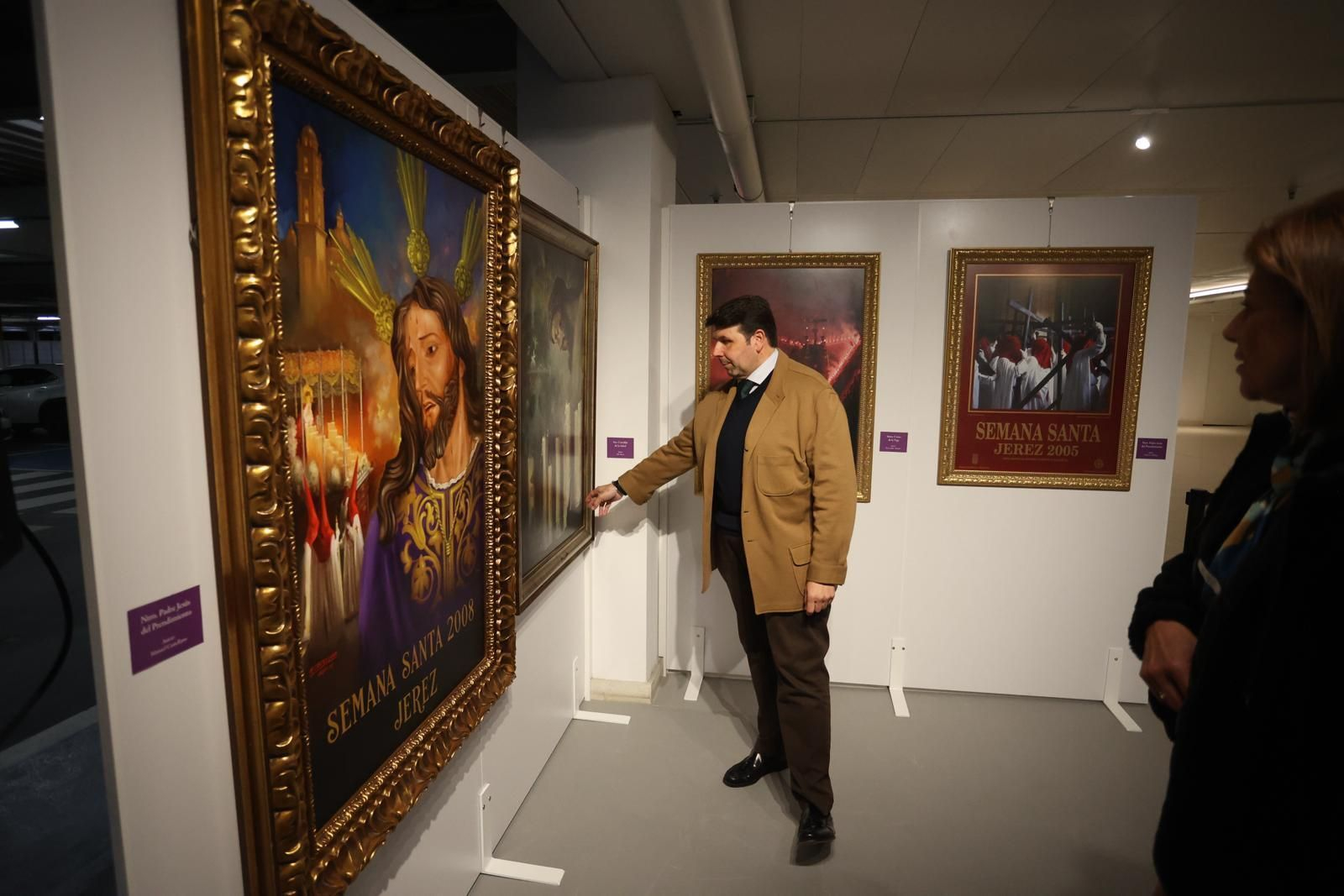 Muestra de carteles de Semana Santa de Jerez en El Corte Inglés