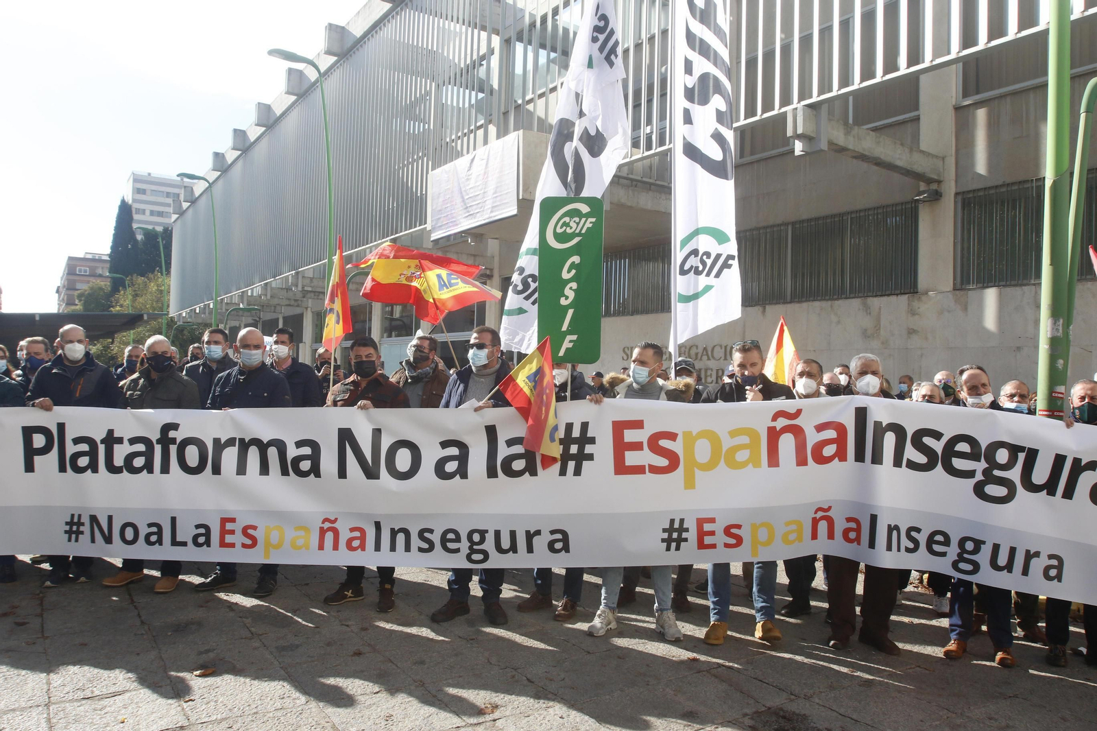 Concentración de la plataforma 'No a la España insegura' frente a la Subdelegación del Gobierno