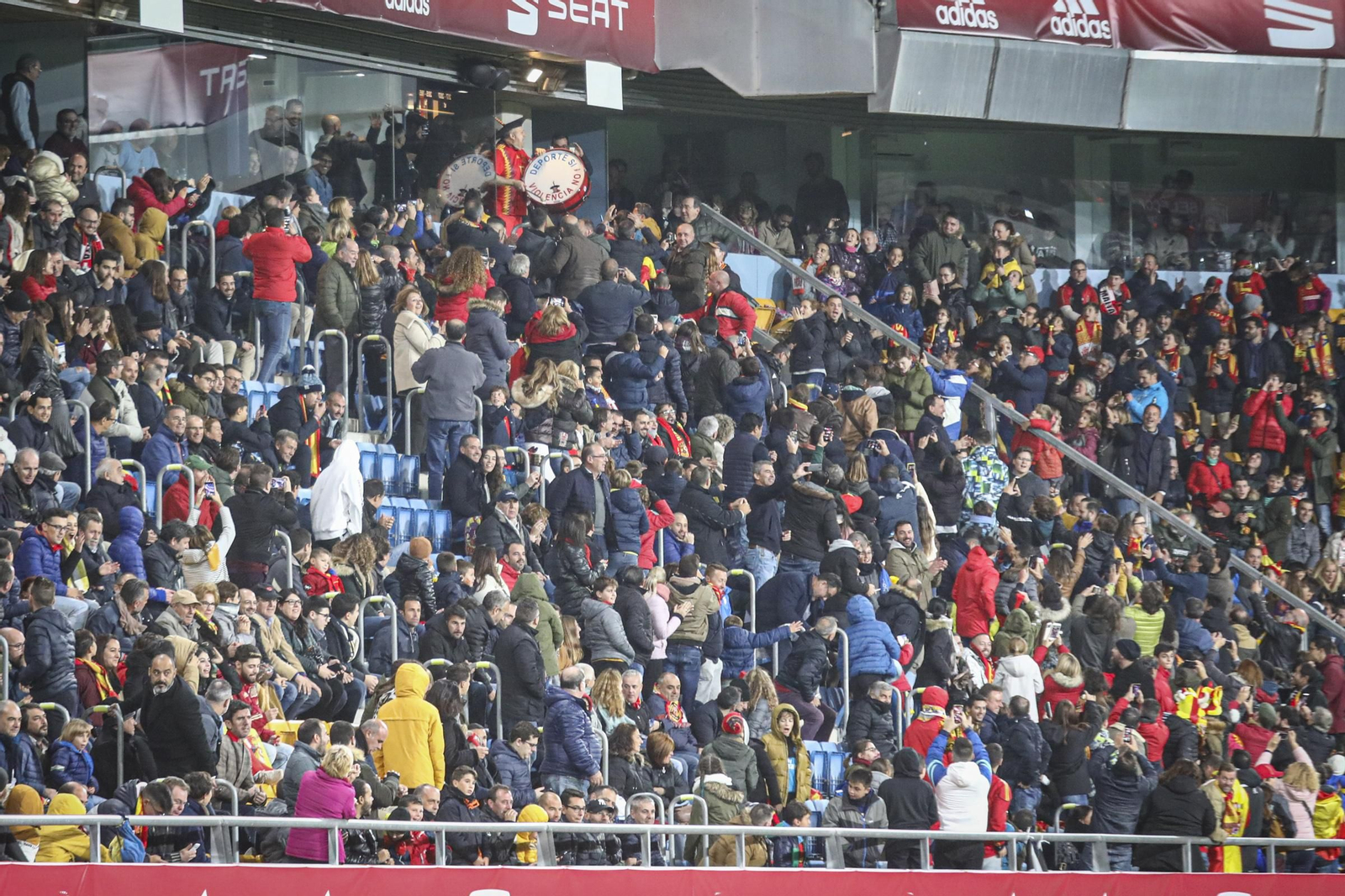 Las imágenes del España-Malta en Cádiz