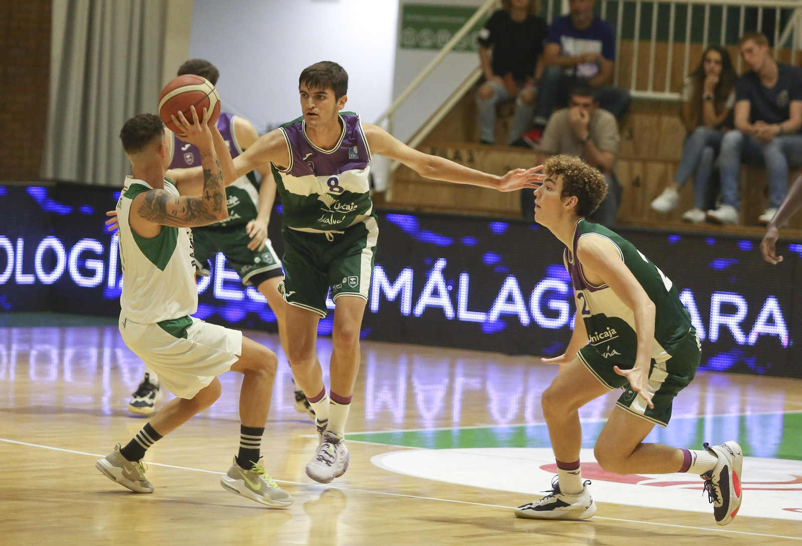 Las fotos del Unicaja EBA - Vikingos Syngenta Murgui