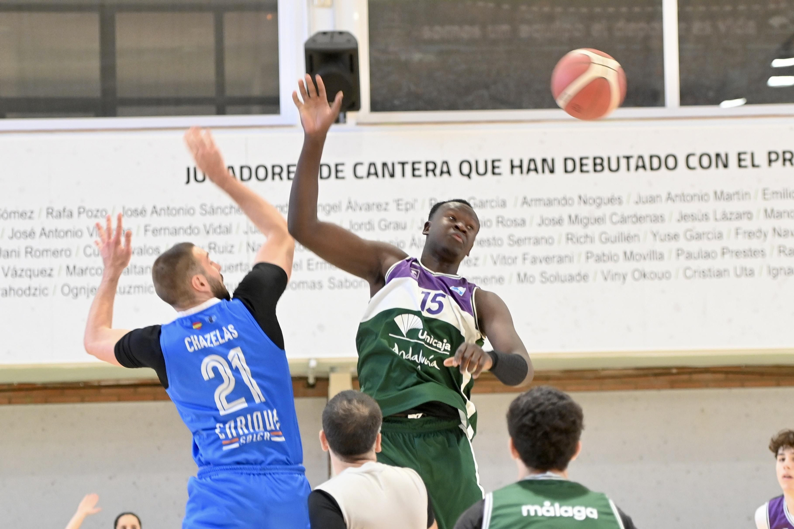 El Unicaja vence al Enrique Soler en la Liga EBA