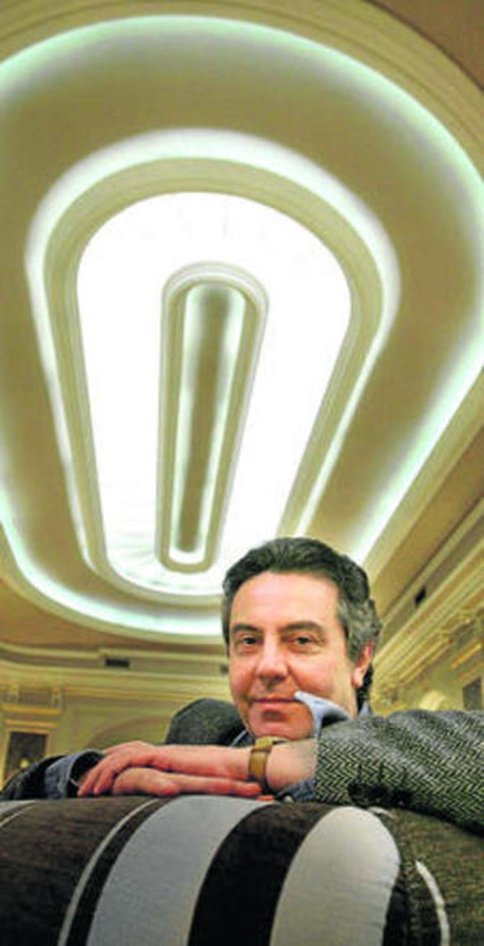 Benítez Reyes (Rota, 1960) logró por esta obra el Nacional de Literatura.