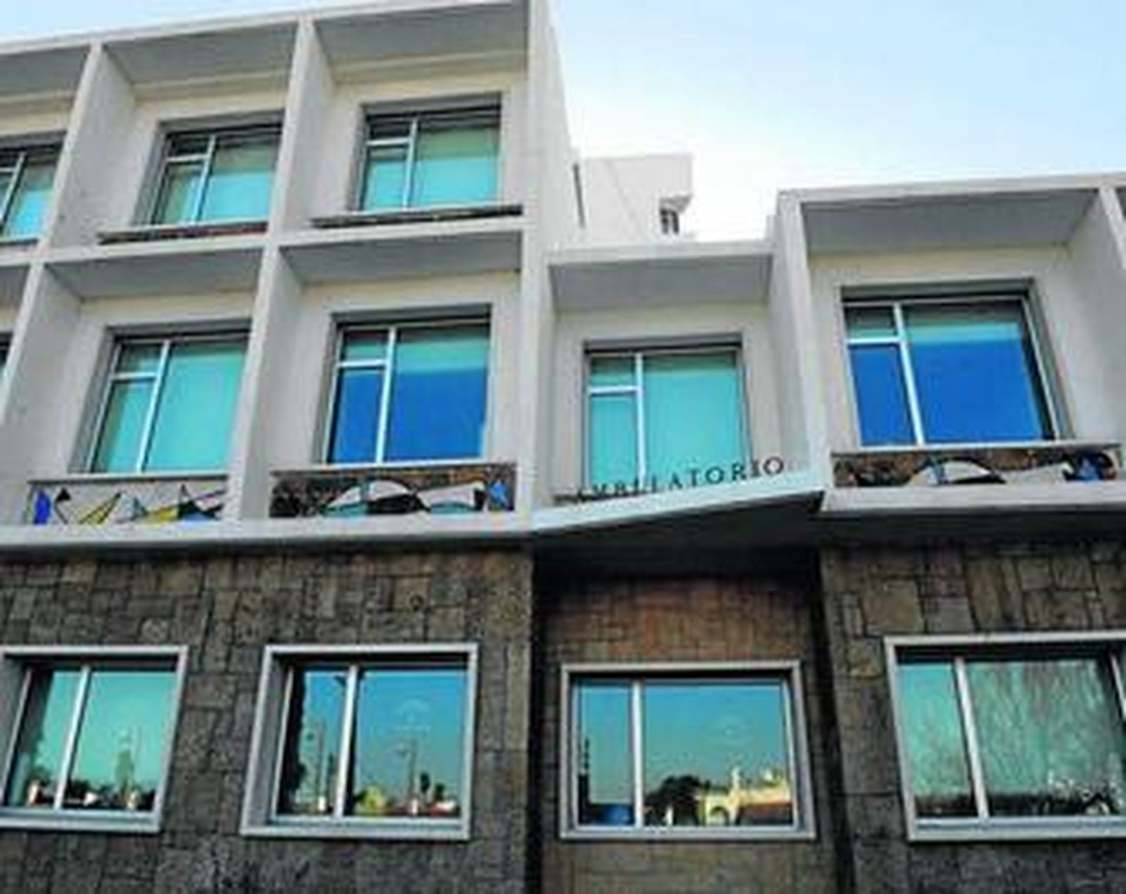 Aspecto actual del centro de salud Cayetano Roldán.