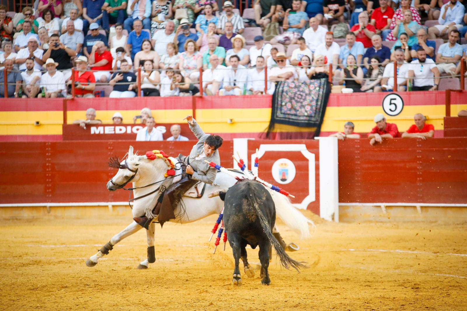 Imágenes de la corrida de toros en Roquetas de Mar