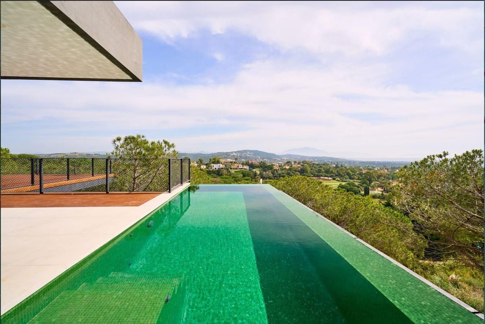 Así es Villa Grazalema, la casa de Sotogrande premiada por la Junta