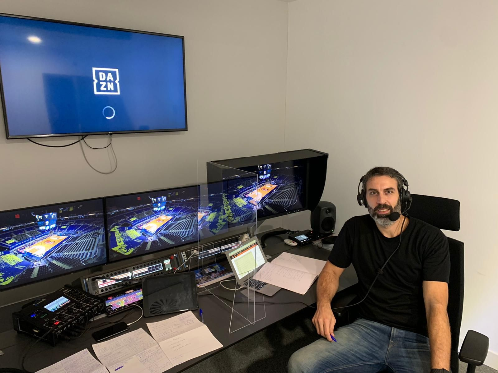 Berni Rodríguez, antes de comentar un partido en DAZN.