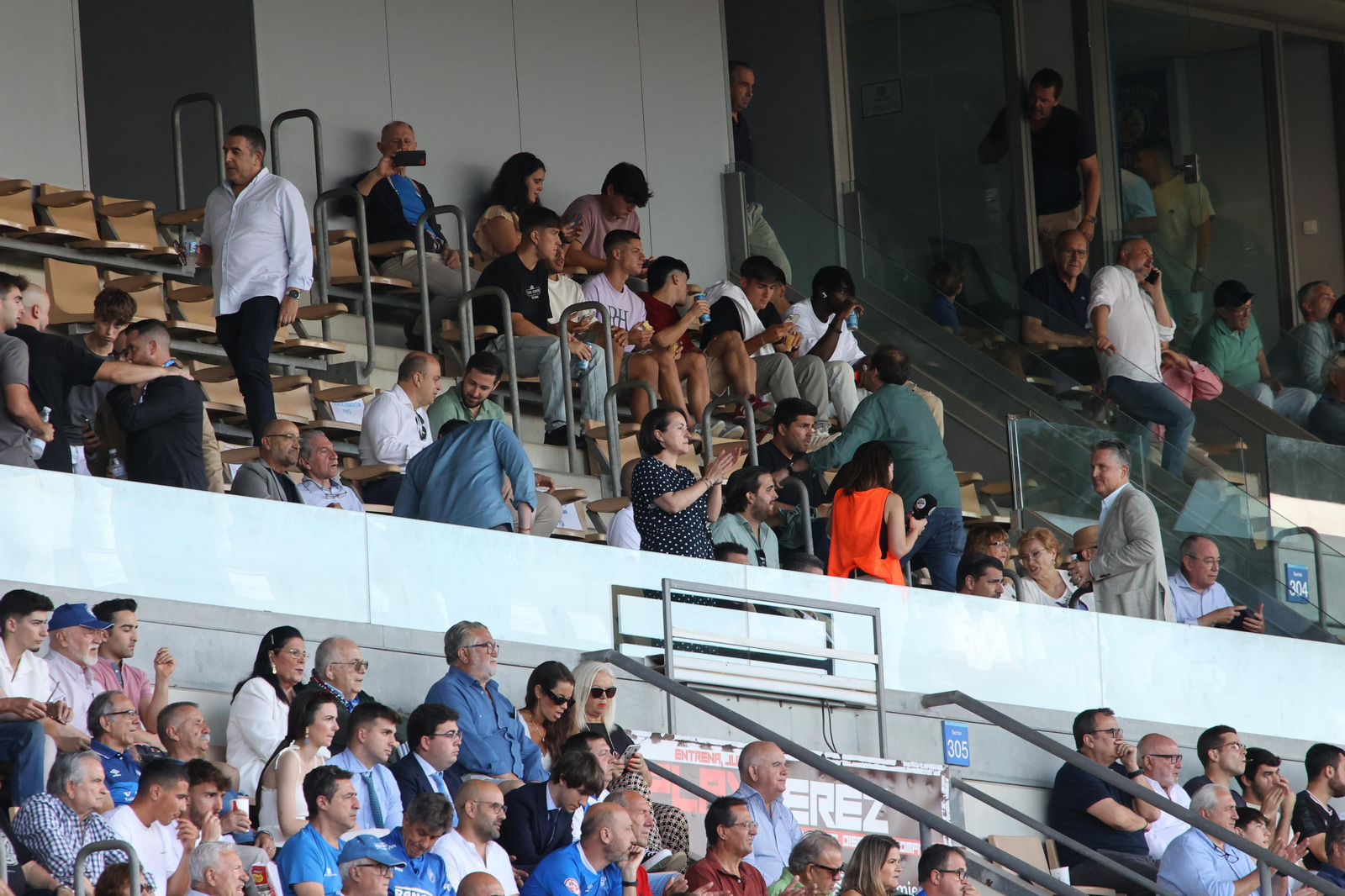 Búscate en el partido entre el Xerez DFC y Ceuta B en Chapín