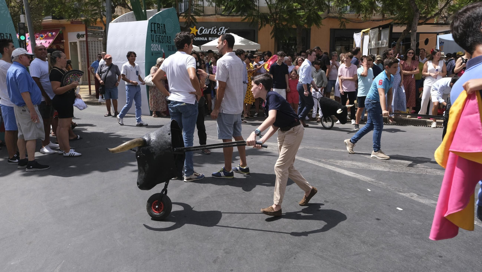 Exhibición de toreo de salón de la Escuela Taurina de Almería, en imágenes