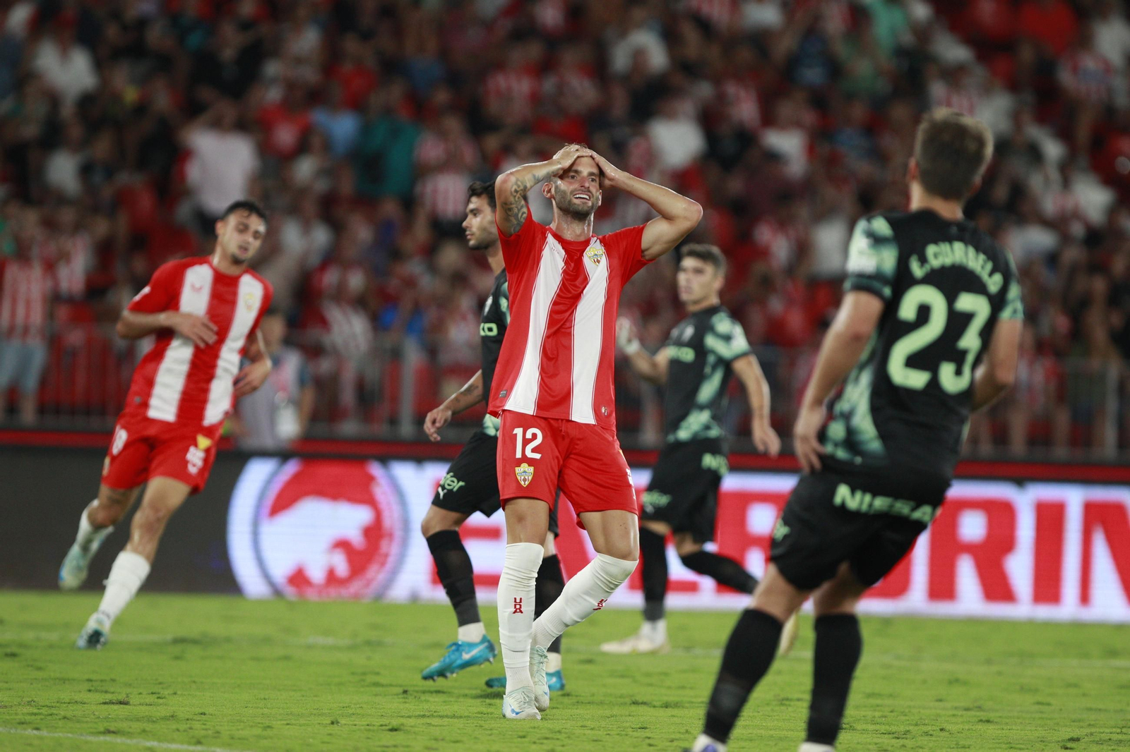 El partido U.D. Almería-Sporting de Gijón, en imágenes